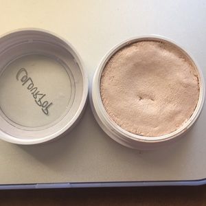 Colourpop highlighter in shade Lunch Money